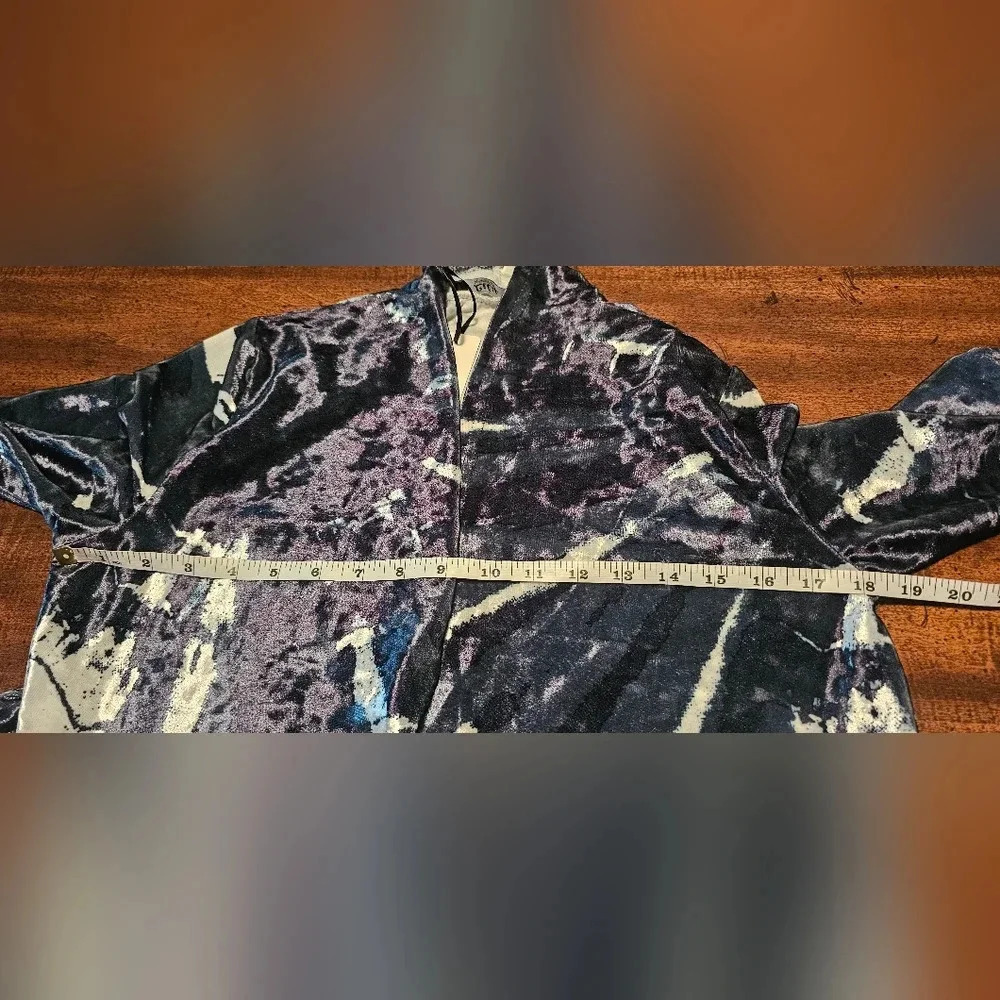 Lily By Firmiana Women's Crushes Velvet Tie Front Kimono Cardigan Size Small NWT - Picture 11 of 12